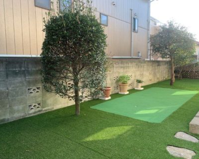 雑草対策を兼ねた人工芝にパッティンググリーンを併設｜千葉市若葉区のE様邸にて外構工事
